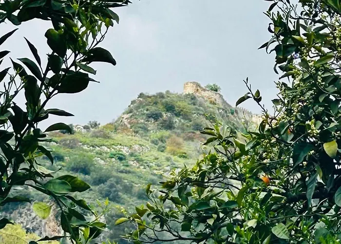 Sokratesvilla * Mystras