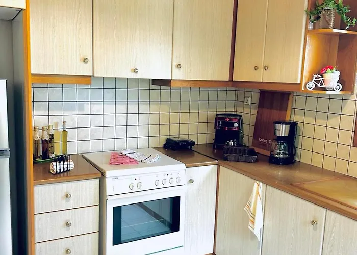 Sokratesvilla * Mystras